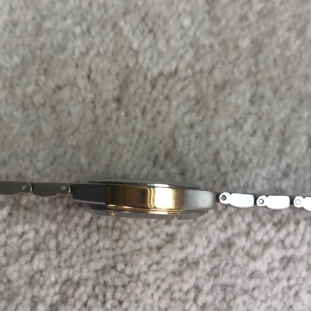 Anne Klein - Picture 6 of 7